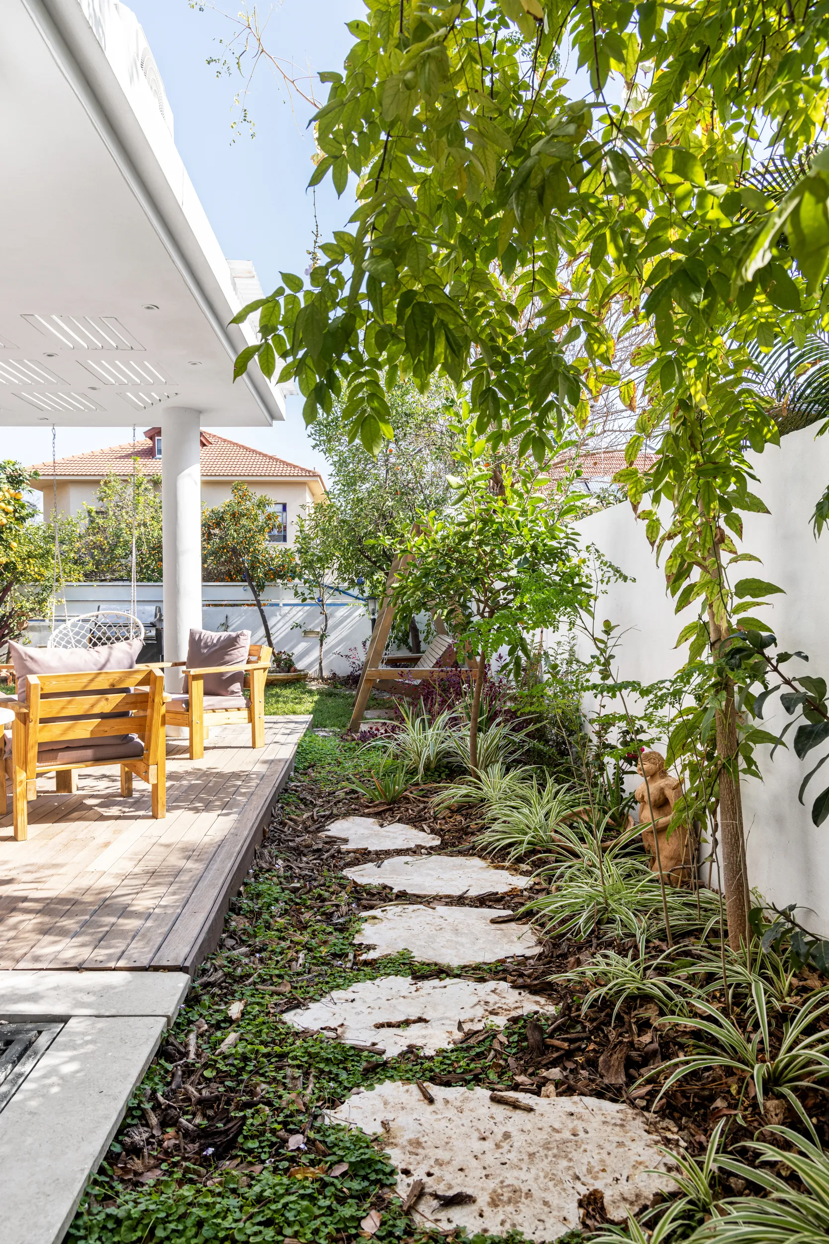 עיצוב גינה בהוד השרון